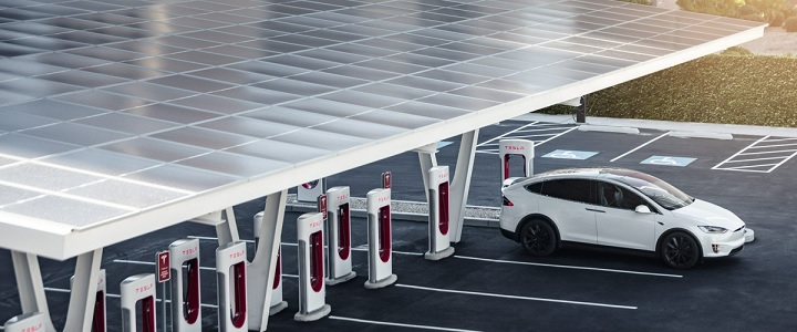 La stazione di prossima generazione di Tesla fa pagare 1.500 auto elettriche al giorno (VIDEO)