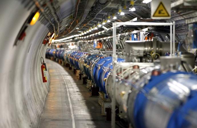 L'esistenza dei fantasmi è confutata dal Large Hadron Collider o no?