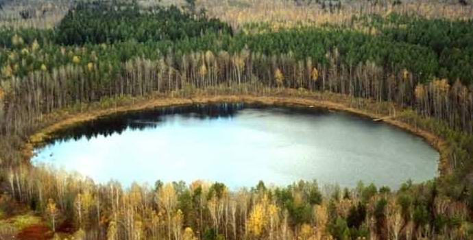 Il Lago Santo ha sconcertato il vacanziere con un'anomalia sorprendente