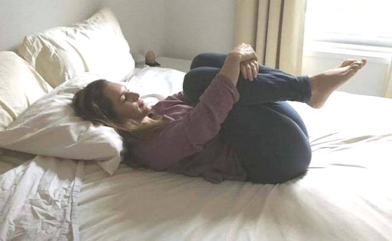 Tre esercizi al mattino a letto - come prevenzione contro molte malattie