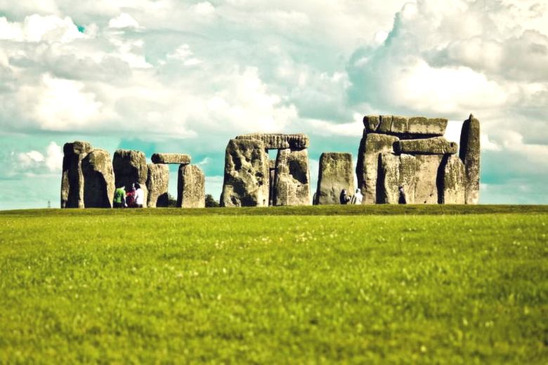 Gli scienziati hanno concluso che il progetto Stonehenge è stato copiato dalle strutture megalitiche della Francia nord-occidentale