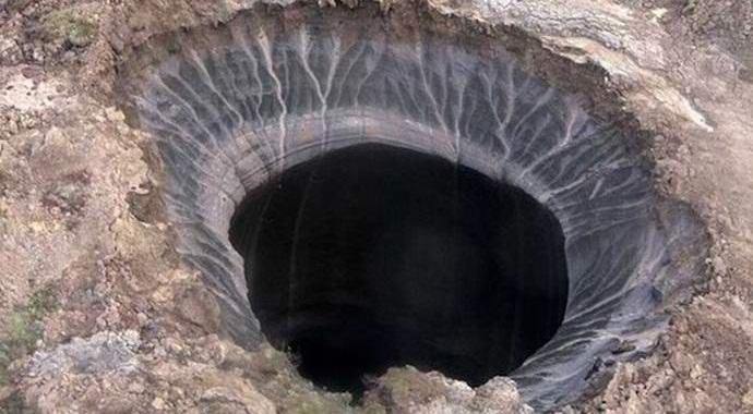 Incredibile buca Yamal diventerà un lago