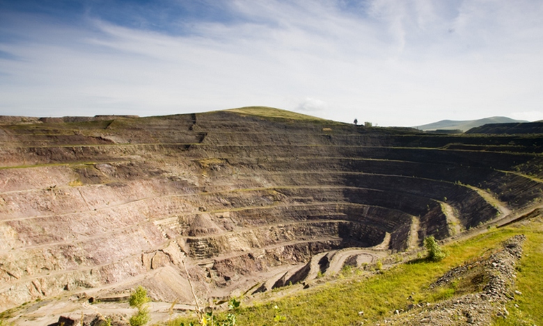 Ufologi: gli alieni ci rubano l'uranio