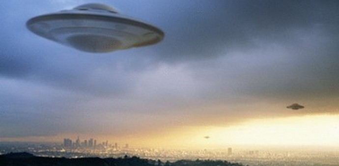 Gli ufologi hanno ragione: solo gli scienziati attirati non notano gli alieni