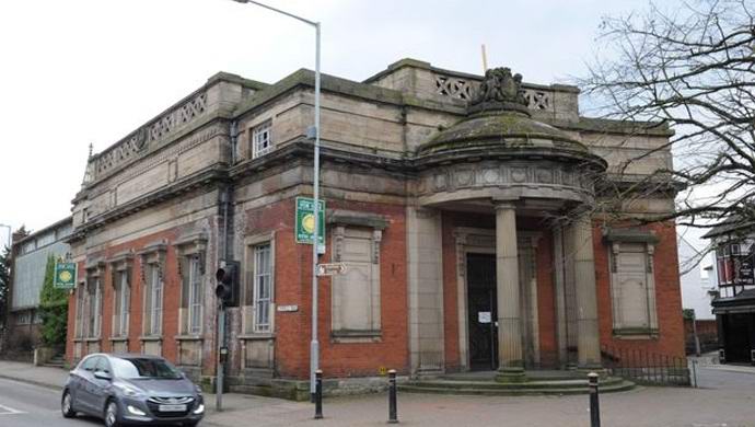 In Inghilterra, un fantasma protesta contro la vendita della biblioteca