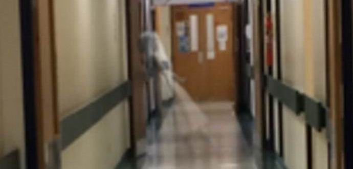 Un fantasma di una ragazza è stato fotografato in un ospedale inglese