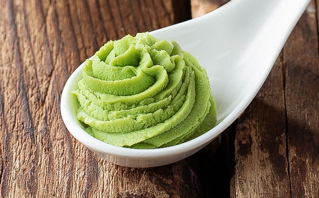 In Israele, una donna anziana ha erroneamente mangiato wasabi ed è quasi morta.