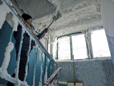 In Kazakistan, meno 59 gradi, a casa, come in un congelatore