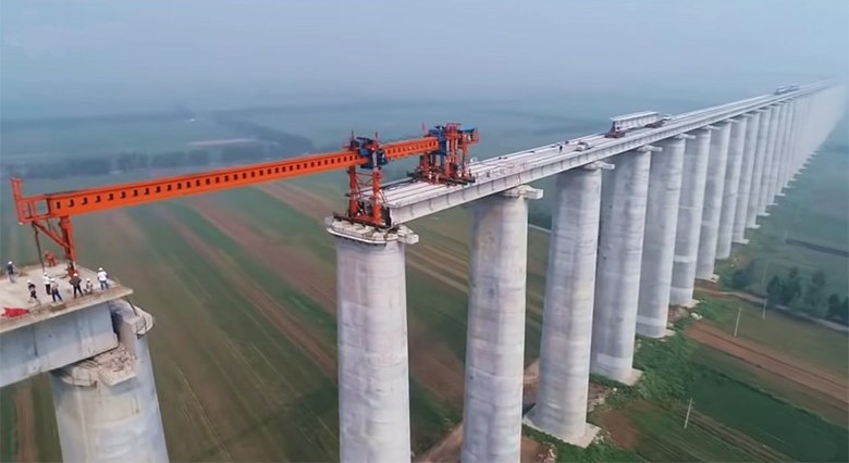 Il viadotto più grande del mondo è in costruzione in Cina