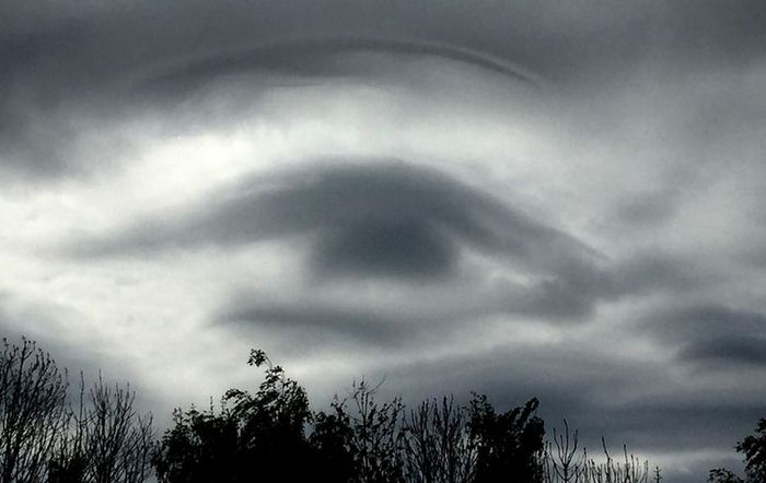 Nel cielo sopra lo Yorkshire apparve un gigantesco occhio divino.