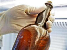 In Nuova Zelanda, trovata una lettera in una bottiglia, ha nuotato 13 mila chilometri