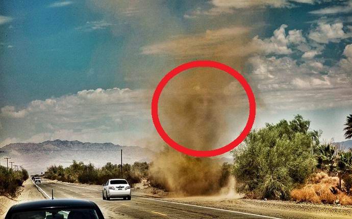 Nella tempesta di sabbia fotografato il fantasma del faraone