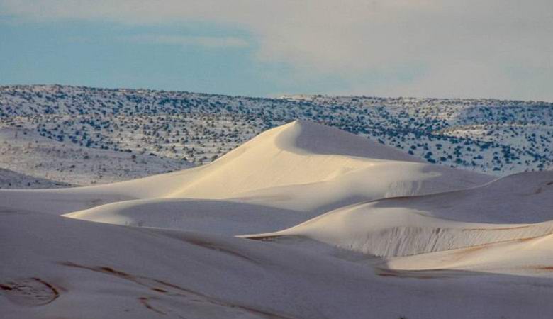 Forti nevicate nel deserto del Sahara