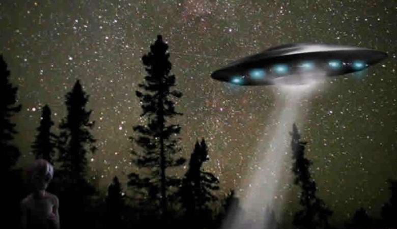 Un video è apparso sul web con un atterraggio alieno