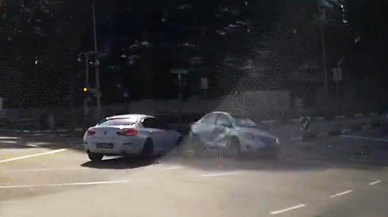 Incidente causato da un'auto fantasma a Singapore?