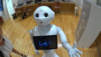 Robot umanoidi introdotti in Giappone