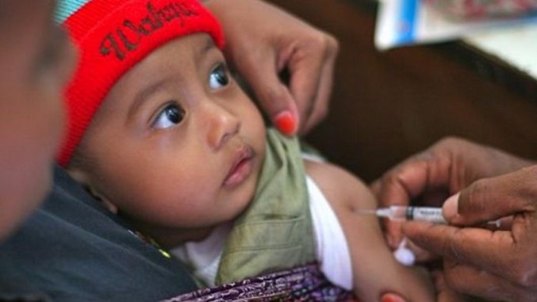 Un vaccino per uccidere le scimmie viene somministrato ai bambini africani?