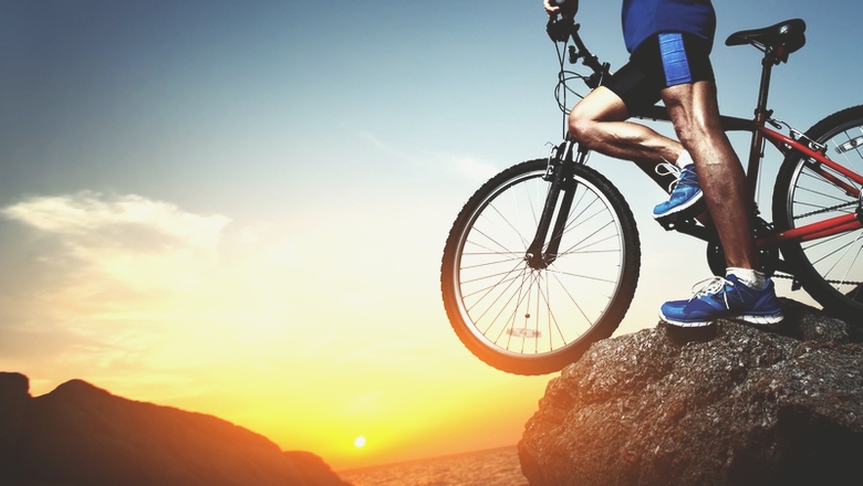 Il ciclista è sopravvissuto miracolosamente