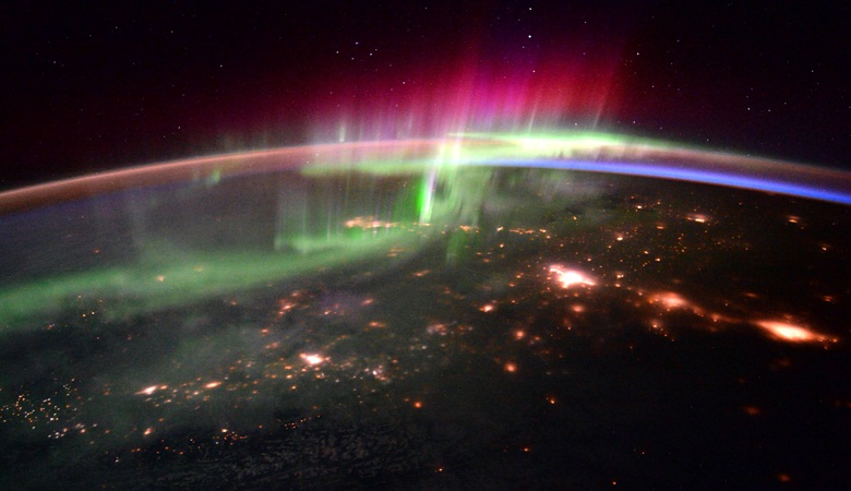 Un fantastico video dell'aurora è stato girato dalla ISS