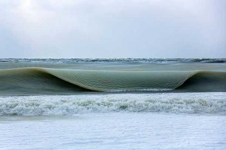 Avanti è un freddo inverno - anche le onde si gelano sull'isola di Nantucket