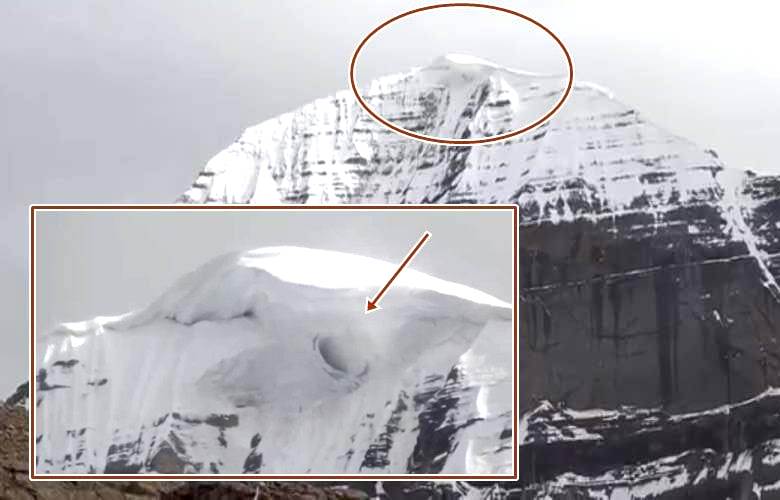 Un misterioso buco aperto nel monte Kailash tibetano