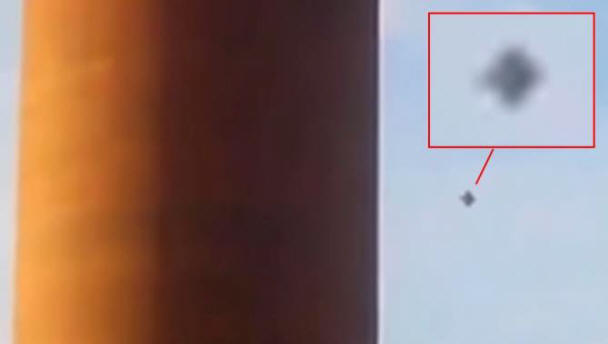 Terra - Rifornimento di carburante UFO