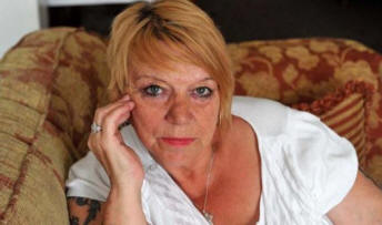 Una donna è stata perseguitata da fantasmi per due anni rubando le mutande