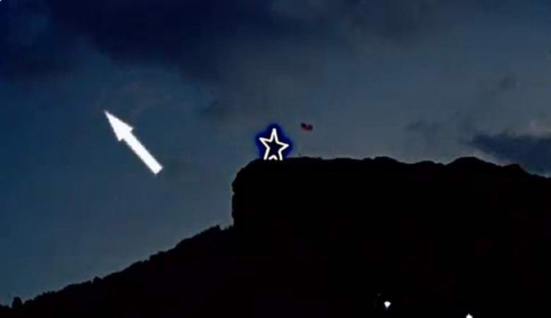 Il giornalista ha filmato misteriose scintille nel cielo in video