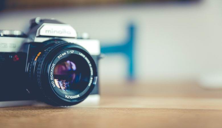 Un alieno inquietante è stato catturato da una telecamera in una casa americana