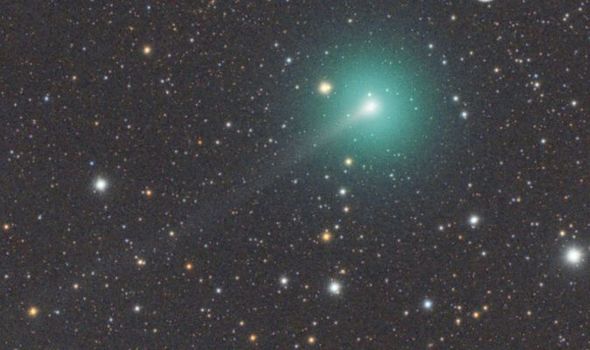 La famosa cometa ATLAS 2020 ha iniziato a disintegrarsi 