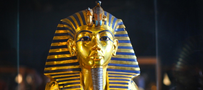 La maschera d'oro di Tutankhamon è destinata a Nefertiti